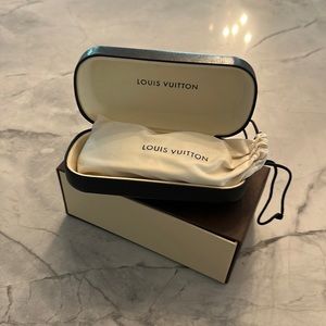 Authentic Louis Vuitton Sunglasses- Z0350W